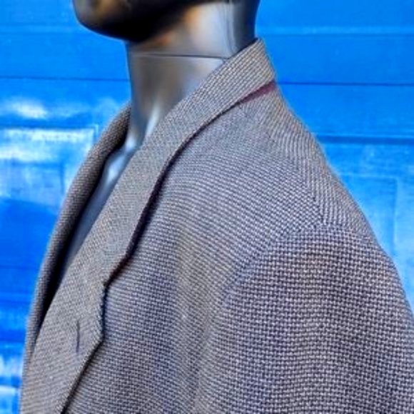 YSL Men's Pure Wool Luxury (2) Button Blazer - Picture 3 of 17